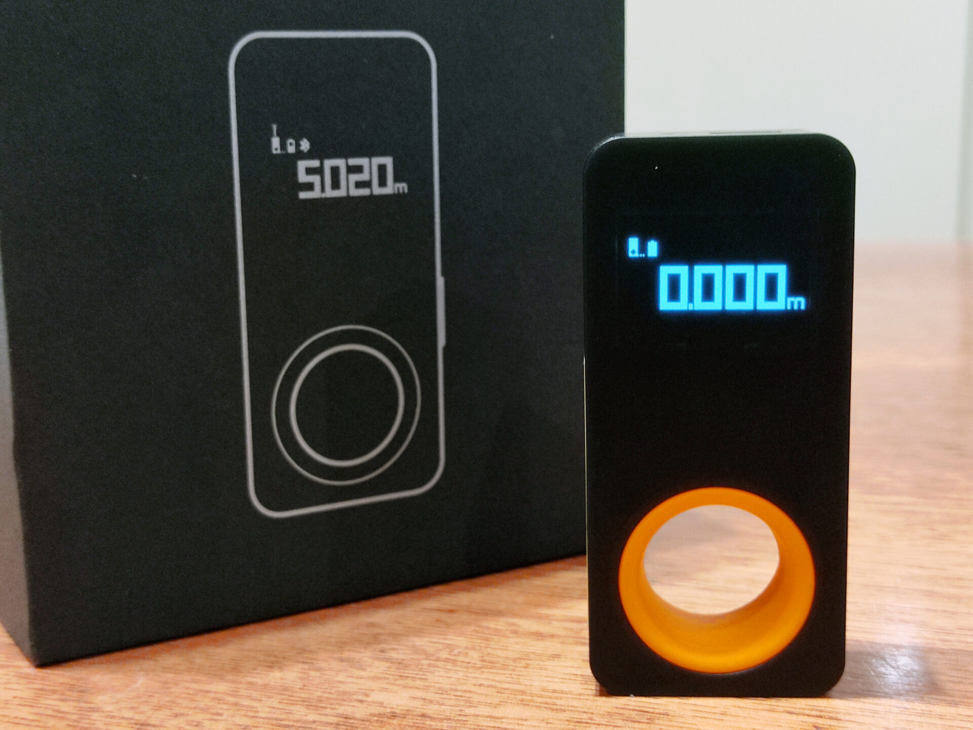 レビュー】スタイリッシュで魅力的だし、軽くて小さいのでカバンに