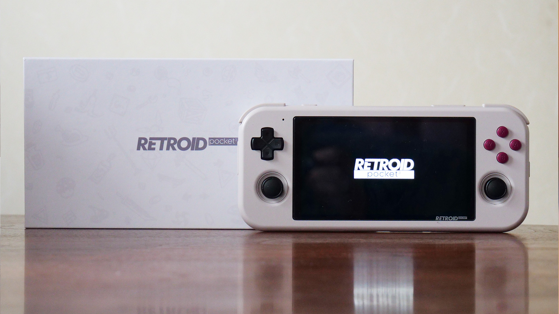 更に値下げ 【新品未開封】強化ガラス付☆Retroid Pocket 3+☆Black